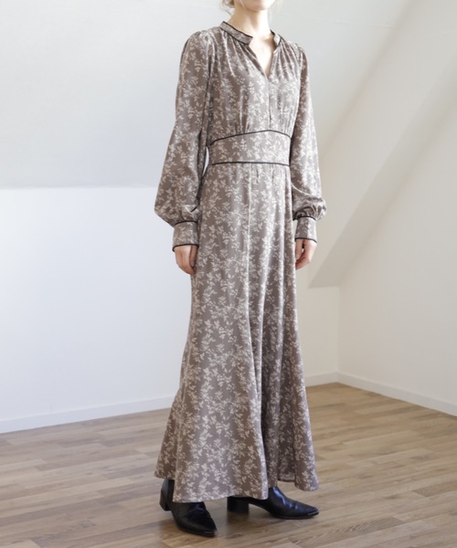 UNFIELD（アンフィールド）の「【UNFIELD パイピング花柄ワンピース】（ワンピース・レディース・ブラック/グレー・FREE）」の5枚目の写真