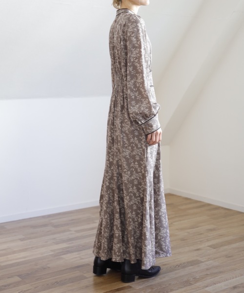 UNFIELD（アンフィールド）の「【UNFIELD パイピング花柄ワンピース】（ワンピース・レディース・ブラック/グレー・FREE）」の10枚目の写真