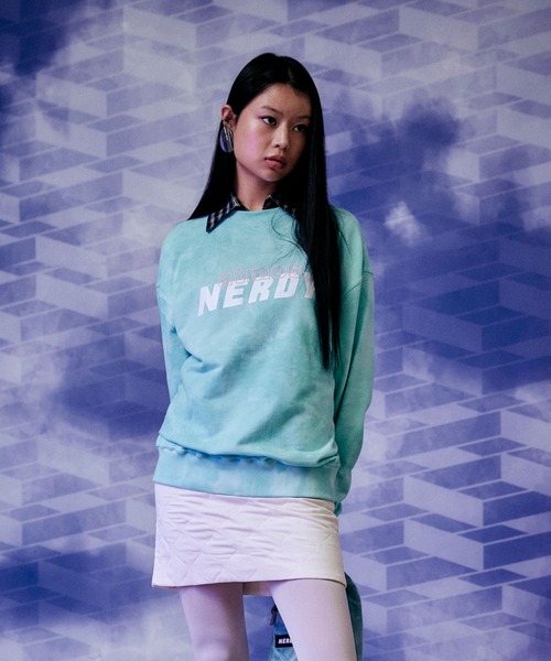 NERDY(ノルディ)の「NERDY x ATMOS DNA Watercolor Sweatshirt / ノルディー x アトモス ディーエヌエー ウォーターカラー スウェット 【SP】(スウェット・メンズ・パープル/ミント・L/M/S)」の6枚目の写真