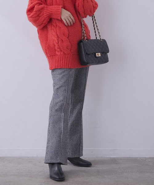 vis-`a-vis(ビサビ)の「【WEB限定】裏地付きで暖か千鳥柄フレアパンツ(スラックス・レディース・ブラック/レッド・M/S)」の22枚目の写真