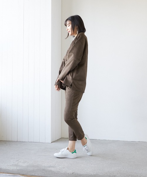VIBGYOR(ヴィブジョー)の「VIBGYOR Select/スエードダンボールスリムテーパードパンツ(BL)(その他パンツ・レディース・ブラック/ブラウン/スミクロ/グレー/ブルー・X-LARGE/LARGE/MEDIUM)」の8枚目の写真