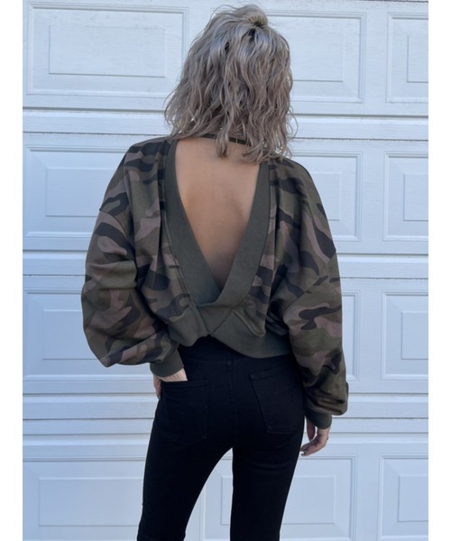 EGOIST(エゴイスト)の「バックツイストスウェットトップス(スウェット・レディース・ブラック/オレンジ/マルチ・FREE)」の9枚目の写真