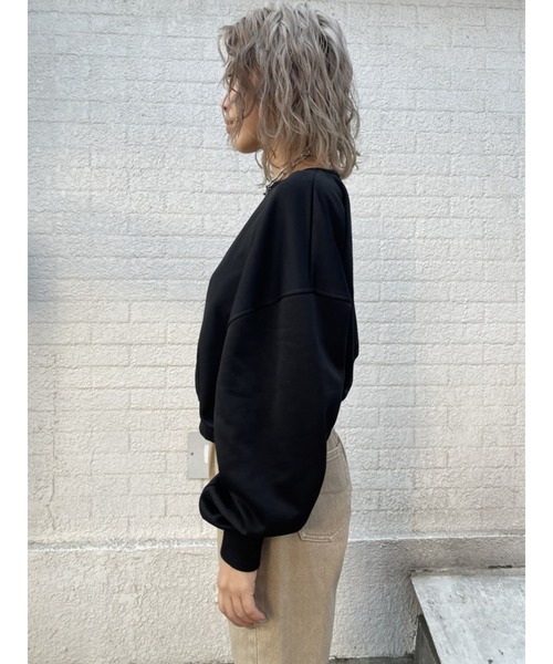 EGOIST(エゴイスト)の「バックツイストスウェットトップス(スウェット・レディース・ブラック/オレンジ/マルチ・FREE)」の8枚目の写真