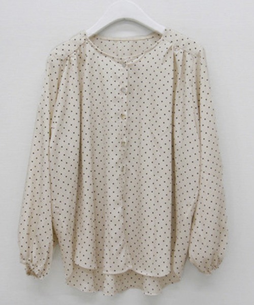 DAY CLOSET（デイ クローゼット）の「レディース 小粒ドットとパールシャル風ボタンのブラウス（シャツ/ブラウス・レディース・ブラック/アイボリー・ONE SIZE）」の4枚目の写真