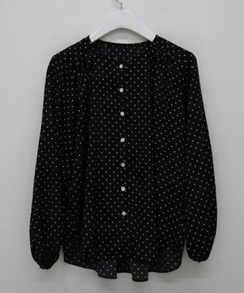 DAY CLOSET（デイ クローゼット）の「レディース 小粒ドットとパールシャル風ボタンのブラウス（シャツ/ブラウス・レディース・ブラック/アイボリー・ONE SIZE）」の9枚目の写真