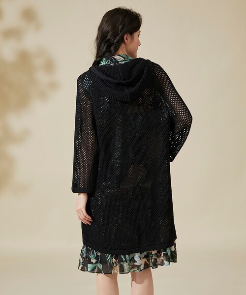 GRACE CLASS(グレースクラス)の「メッシュニットパーカー(パーカー・レディース・ホワイト/ブラック・36)」の7枚目の写真