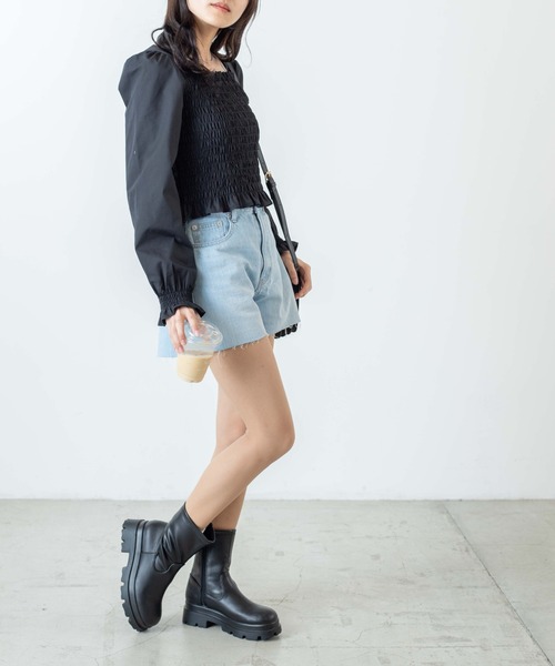 WEGO(ウィゴー)の「WEGO/シャーリングスクエアネックブラウス(シャツ/ブラウス・レディース・ブルー系その他2/ブラウン系その他2/ブラック/ホワイト・FREE)」の14枚目の写真