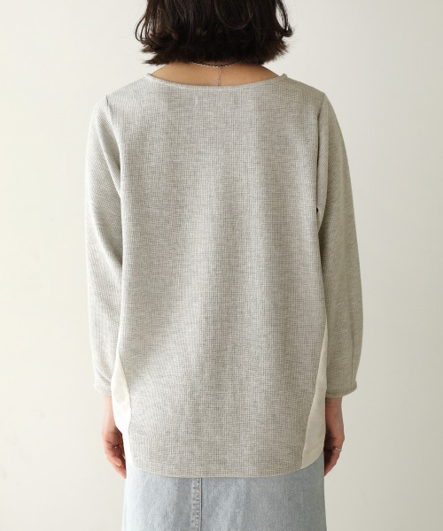 Bou Jeloud(ブージュルード)の「ワッフル異素材配色ドッキングプルオーバー(Tシャツ/カットソー・レディース・ネイビー/グレー/オフホワイト・FREE)」の13枚目の写真