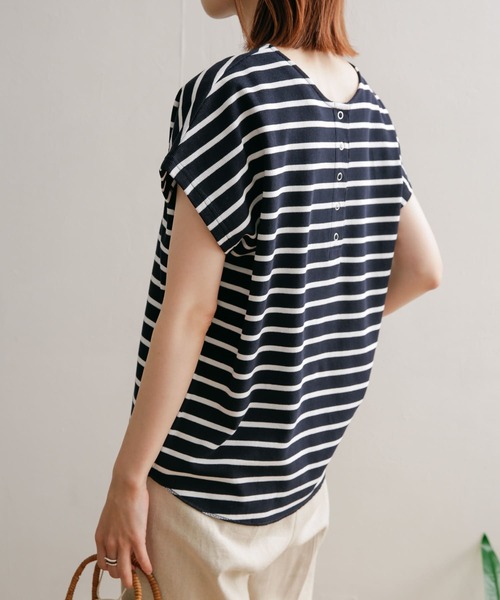 URBAN RESEARCH DOORS(アーバンリサーチドアーズ)の「2WAYスナップ釦畦ボーダーカットソー(Tシャツ/カットソー・レディース・ホワイト系その他/グリーン系その他/ブルー系その他・MEDIUM)」の3枚目の写真