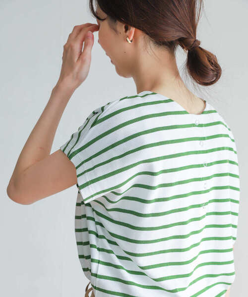 URBAN RESEARCH DOORS(アーバンリサーチドアーズ)の「2WAYスナップ釦畦ボーダーカットソー(Tシャツ/カットソー・レディース・ホワイト系その他/グリーン系その他/ブルー系その他・MEDIUM)」の5枚目の写真