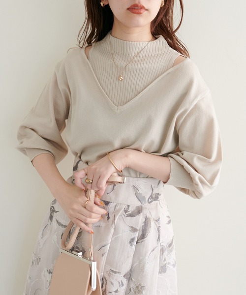 natural couture(ナチュラルクチュール)の「2022AWアイテム/チラ見せレイヤード風ニット(ニット/セーター・レディース・ライトベージュ/グリーン/ブラック・FREE)」の8枚目の写真
