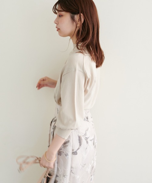 natural couture(ナチュラルクチュール)の「2022AWアイテム/チラ見せレイヤード風ニット(ニット/セーター・レディース・ライトベージュ/グリーン/ブラック・FREE)」の10枚目の写真