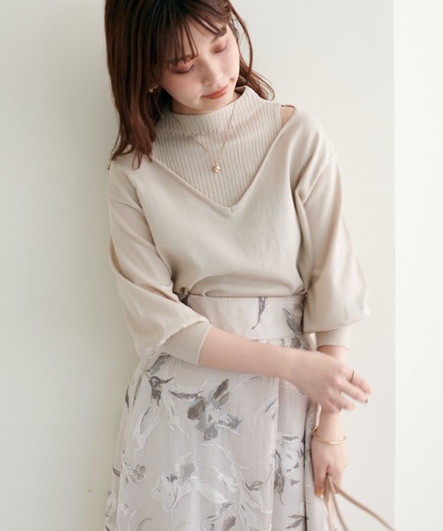 natural couture(ナチュラルクチュール)の「2022AWアイテム/チラ見せレイヤード風ニット(ニット/セーター・レディース・ライトベージュ/グリーン/ブラック・FREE)」の9枚目の写真