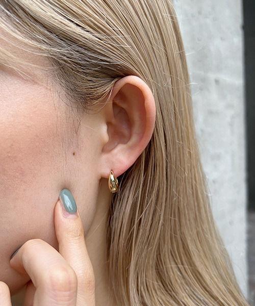 VENCEEXCHANGE（ヴァンスエクスチェンジ）の「シンプルフープピアス（ピアス（両耳用）・レディース・シルバー/ゴールド・FREE）」の5枚目の写真