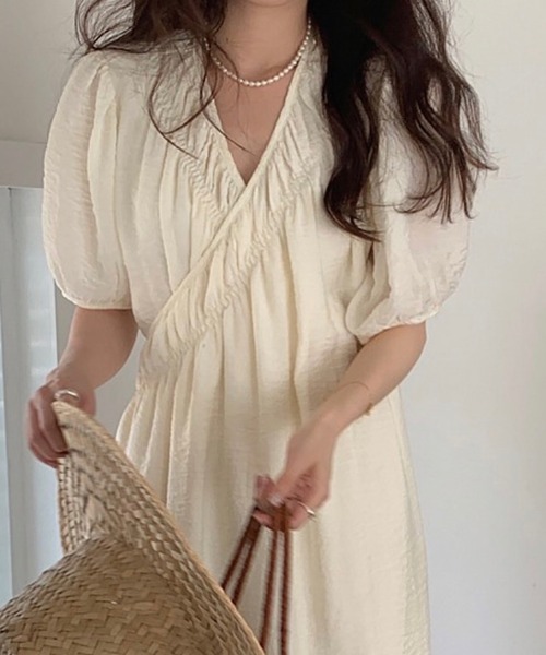 Cham.（チャム）の「カシュクールギャザーワンピース（ワンピース・レディース・アイボリー・F）」の3枚目の写真