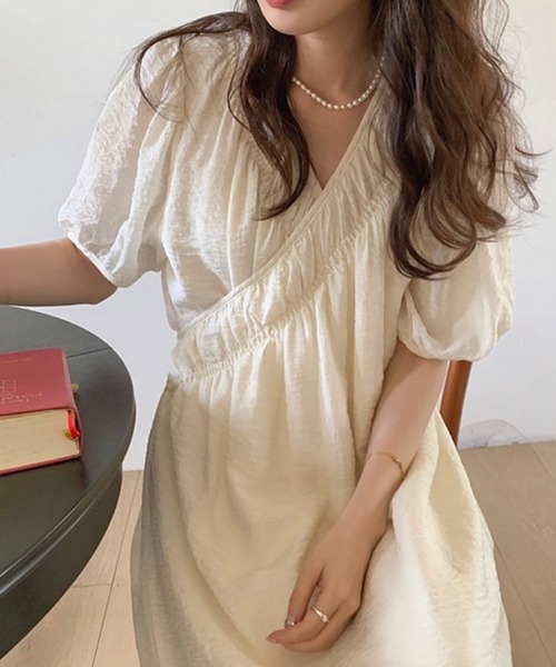 Cham.（チャム）の「カシュクールギャザーワンピース（ワンピース・レディース・アイボリー・F）」の8枚目の写真