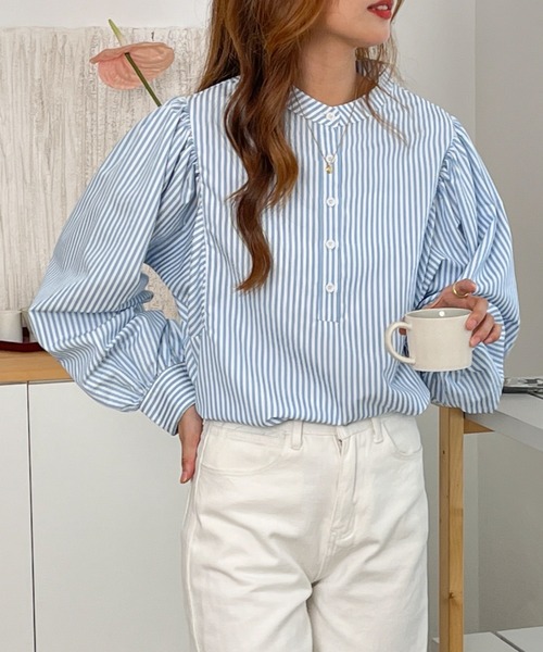 ECLIN(エクラン)の「スタンドカラーストライプ柄シャツブラウス(シャツ/ブラウス・レディース・ブラック/グリーン/ブルー/パープル・M/L)」の4枚目の写真