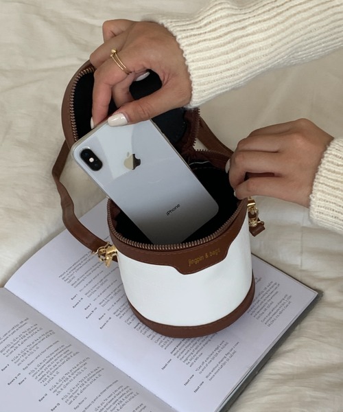 ECLIN（エクラン）の「2WAYバニティバッグ ショルダーバッグ（ショルダーバッグ・レディース・ブラック/ブラウン/ブラック系その他・FREE）」の14枚目の写真