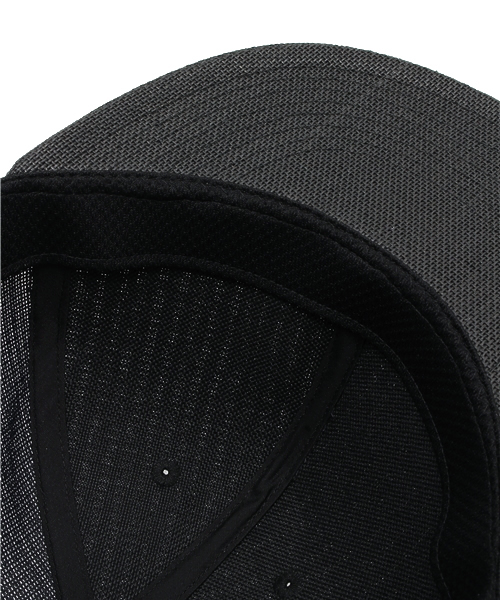 KIJIMA TAKAYUKI(キジマ タカユキ)の「KIJIMA TAKAYUKI paper cloth baseball cap(キャップ・メンズ・ブラック・2/3)」の2枚目の写真