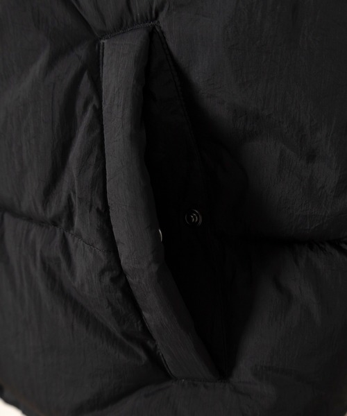 BEN DAVIS（ベンデイビス）の「【BENDAVIS／ベンデイビス】PUFER BEST/ロゴワンポイント中綿ベスト/フェイクダウンベスト（ダウンベスト・メンズ・ホワイト/ブラック・M/L/XL）」の7枚目の写真