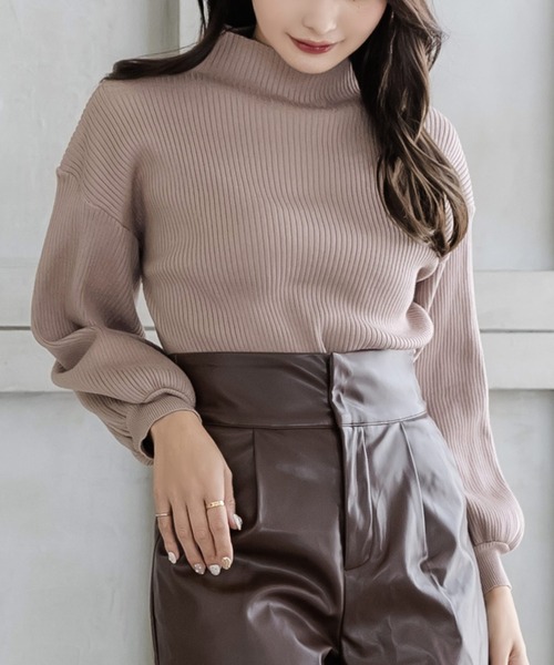 Julia Boutique(ジュリアブティック)の「パーソナルカラーボリュームスリーブニットトップス/22570(ニット/セーター・レディース・レッド/グリーン/キャメル/ライム/ラベンダー/ネイビー/パープル/マスタード/モカ/ブラック/アイボリー/サックスブルー・ONE)」の4枚目の写真