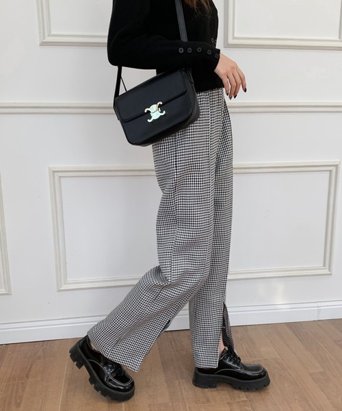 ECLIN（エクラン）の「センタースリット千鳥柄セミワイドパンツ（その他パンツ・レディース・ブラック/ブラウン・S/M/L）」の2枚目の写真