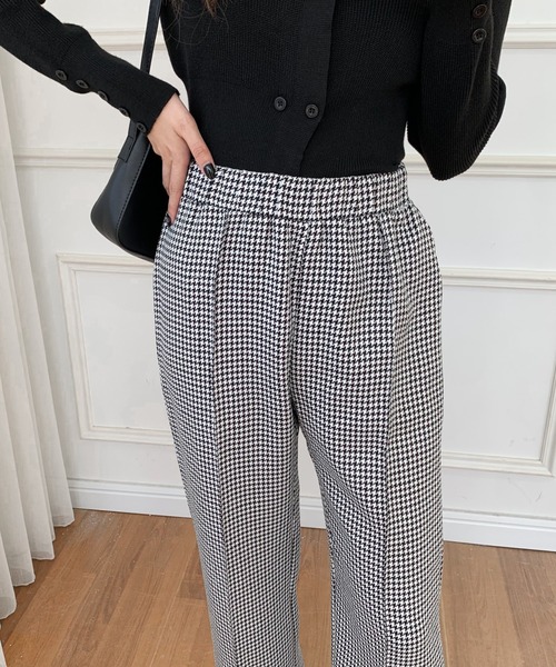 ECLIN（エクラン）の「センタースリット千鳥柄セミワイドパンツ（その他パンツ・レディース・ブラック/ブラウン・S/M/L）」の6枚目の写真