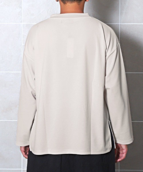 LUXSTYLE(ラグスタイル)の「カットジョーゼットワイドモックネックロンT(Tシャツ/カットソー・メンズ・ベージュ/チャコール/グレイッシュベージュ/ブラック・M/L)」の9枚目の写真