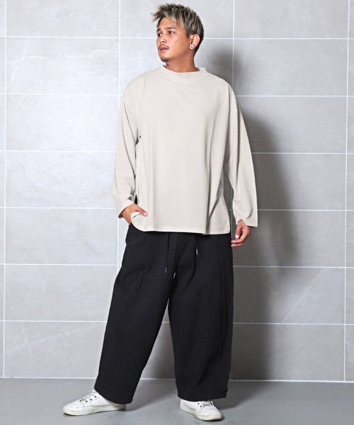 LUXSTYLE(ラグスタイル)の「カットジョーゼットワイドモックネックロンT(Tシャツ/カットソー・メンズ・ベージュ/チャコール/グレイッシュベージュ/ブラック・M/L)」の13枚目の写真