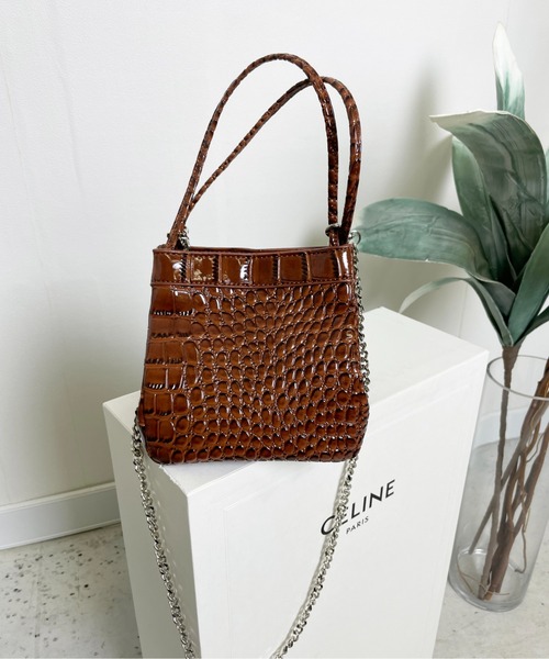 StyleSea（スタイルシー）の「フェイククロコレザーバッグ（ショルダーバッグ・レディース・ライトブルー/ライトパープル/イエロー/ブラウン/ライム・FREE）」の2枚目の写真