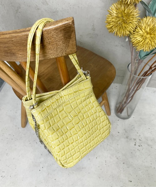 StyleSea（スタイルシー）の「フェイククロコレザーバッグ（ショルダーバッグ・レディース・ライトブルー/ライトパープル/イエロー/ブラウン/ライム・FREE）」の11枚目の写真