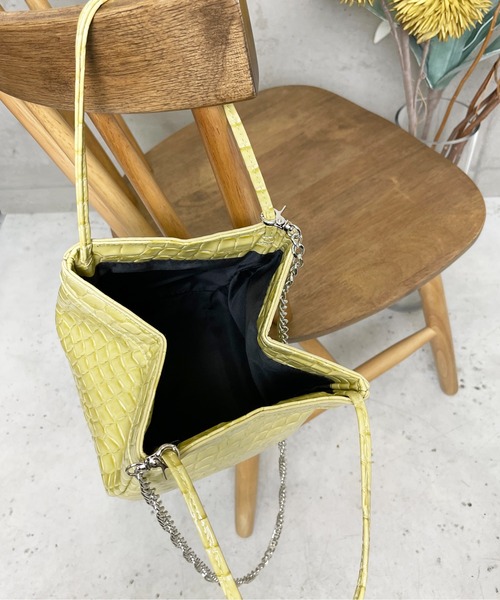 StyleSea（スタイルシー）の「フェイククロコレザーバッグ（ショルダーバッグ・レディース・ライトブルー/ライトパープル/イエロー/ブラウン/ライム・FREE）」の12枚目の写真