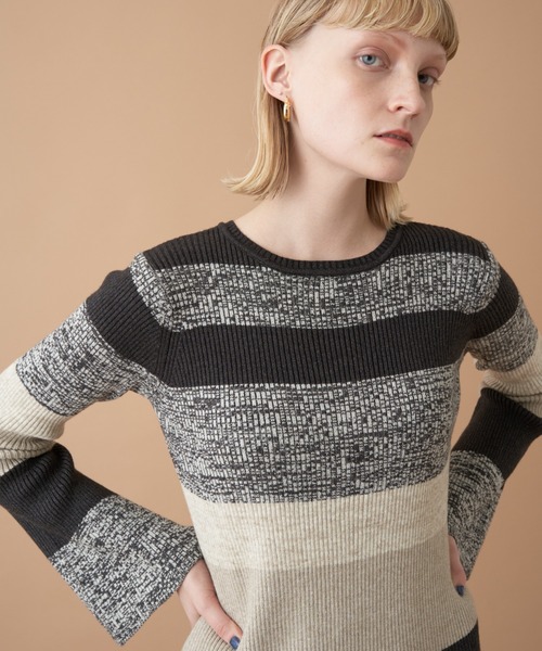 Solace（ソレイス）の「フレアスリーブボーダータイトニットワンピース（ワンピース・レディース・パープル/ブルー/ブラック・FREE）」の5枚目の写真