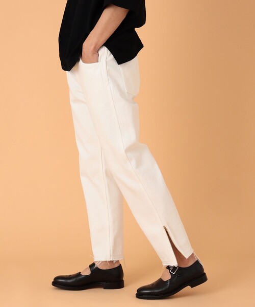 BEAMS LIGHTS(ビームスライツ)の「BEAMS LIGHTS / ハードウォッシュ ジップ デニムパンツ(デニムパンツ・メンズ・オフホワイト/サックスブルー・MEDIUM/LARGE/SMALL)」の18枚目の写真