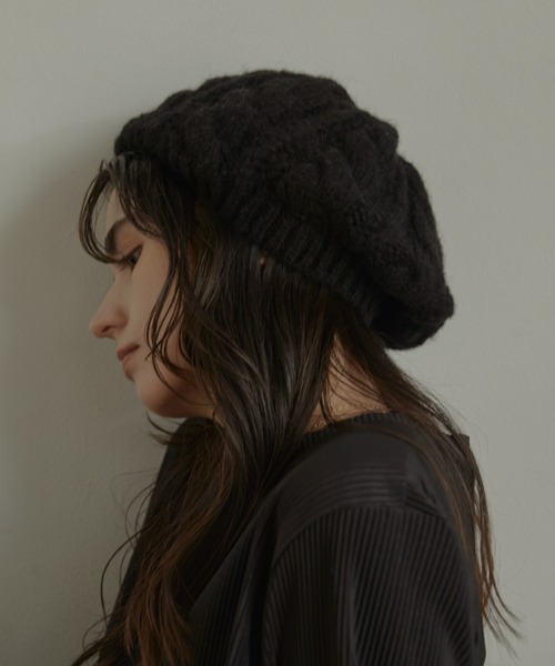 ACYM(アシーム)の「Cable knit ベレー(ハンチング/ベレー帽・レディース・ブラック/ベージュ・FREE)」の5枚目の写真