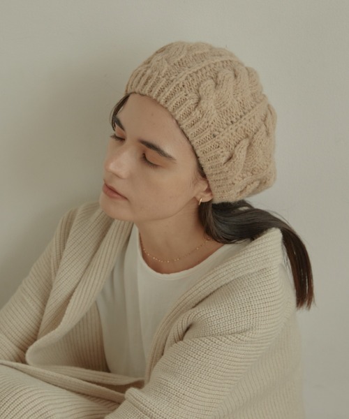 ACYM(アシーム)の「Cable knit ベレー(ハンチング/ベレー帽・レディース・ブラック/ベージュ・FREE)」の13枚目の写真