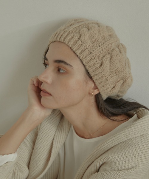 ACYM(アシーム)の「Cable knit ベレー(ハンチング/ベレー帽・レディース・ブラック/ベージュ・FREE)」の11枚目の写真