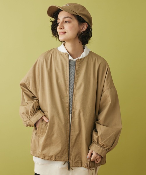 CRAFT STANDARD BOUTIQUE(クラフトスタンダードブティック)の「ノーカラーZIPブルゾン(ブルゾン・レディース・カーキ/チャコールグレー/ベージュ・M/L)」の4枚目の写真