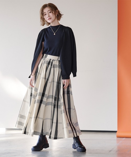 UR'S（ユアーズ）の「ﾀﾌﾀﾎﾞﾘｭｰﾑｷﾞｬｻﾞｰｽｶｰﾄ（スカート・レディース・グリーン/ホワイト系その他/ブラック/ホワイト・S/L/M）」の2枚目の写真