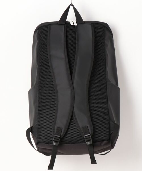 Champion(チャンピオン)の「Champion チャンピオン スパーク リュックサック A3 25L 63611(バックパック/リュック・メンズ・ブラック×ホワイト/ブラック×ブラック/ブラック×レッド/ブラック×ライム・FREE)」の9枚目の写真