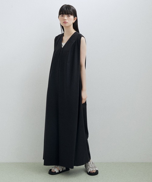 ADAM ET ROPE'(アダムエロペ)の「シャーリングフラットサンダル(サンダル・レディース・ブラック/ホワイト系その他2・24.5cm/23.0cm/24.0cm/23.5cm)」の11枚目の写真