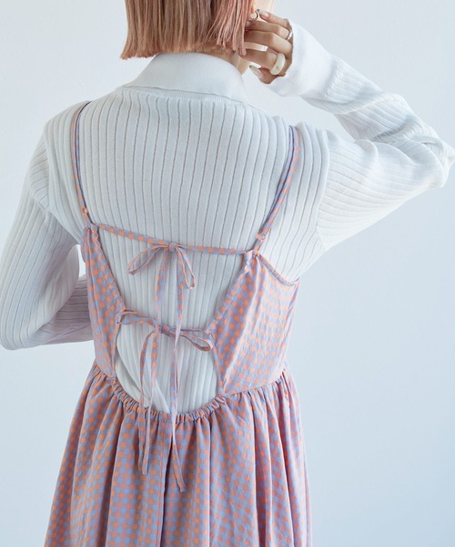 w closet(ダブルクローゼット)の「ギンガムフリルティアードキャミワンピース(ワンピース・レディース・ホワイト×ブルー/オレンジ系その他/ブラック×ベージュ/グリーン×ピンク/ブルー系その他/ブラウン系その他・FREE)」の15枚目の写真