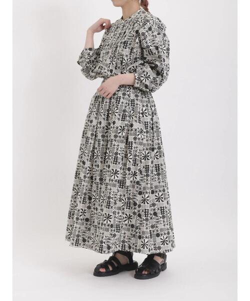 sm2rhythm（サマンサモスモスリズム）の「プリントタックチュニックブラウス（シャツ/ブラウス・レディース・ブラック/ブルー/イエロー・ﾌﾘ-）」の6枚目の写真