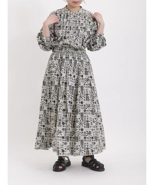 sm2rhythm（サマンサモスモスリズム）の「プリントタックチュニックブラウス（シャツ/ブラウス・レディース・ブラック/ブルー/イエロー・ﾌﾘ-）」の7枚目の写真