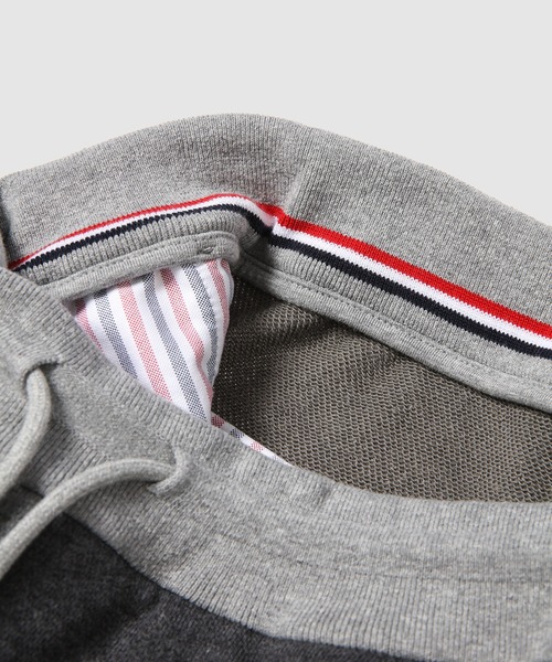THOM BROWNE(トムブラウン)の「SWEATPANTS IN CLASSIC LOOP BACK W/ ENGINEERED 4 BAR(スウェットパンツ・メンズ・グレー・0/1/2)」の4枚目の写真