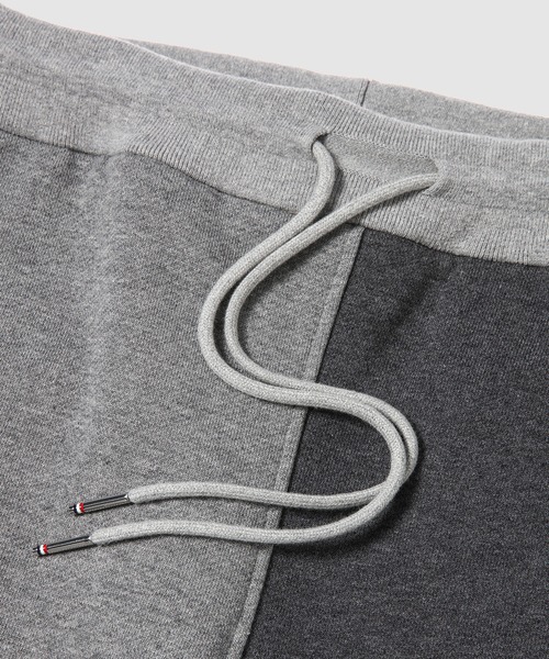 THOM BROWNE(トムブラウン)の「SWEATPANTS IN CLASSIC LOOP BACK W/ ENGINEERED 4 BAR(スウェットパンツ・メンズ・グレー・0/1/2)」の3枚目の写真