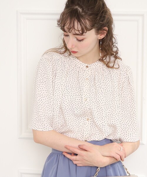 couture brooch(クチュールブローチ)の「◆【前後2WAY】ギャザーフレアー袖ブラウス(シャツ/ブラウス・レディース・ブラック/アイボリー/ホワイト系3・40/38/42)」の10枚目の写真