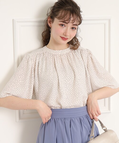 couture brooch(クチュールブローチ)の「◆【前後2WAY】ギャザーフレアー袖ブラウス(シャツ/ブラウス・レディース・ブラック/アイボリー/ホワイト系3・40/38/42)」の18枚目の写真
