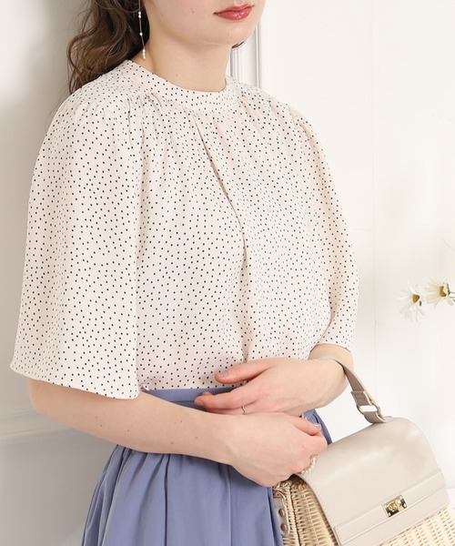 couture brooch(クチュールブローチ)の「◆【前後2WAY】ギャザーフレアー袖ブラウス(シャツ/ブラウス・レディース・ブラック/アイボリー/ホワイト系3・40/38/42)」の3枚目の写真