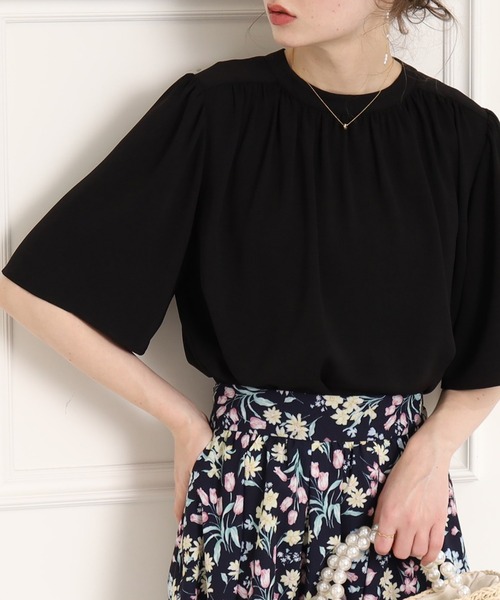 couture brooch(クチュールブローチ)の「◆【前後2WAY】ギャザーフレアー袖ブラウス(シャツ/ブラウス・レディース・ブラック/アイボリー/ホワイト系3・40/38/42)」の1枚目の写真
